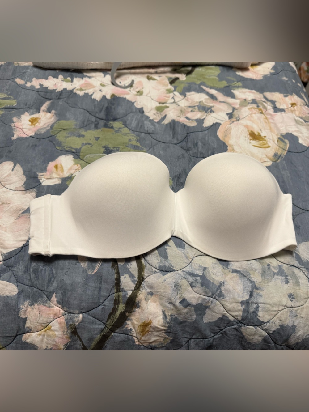 Maidenform | Strapless Bra in White | size 40C